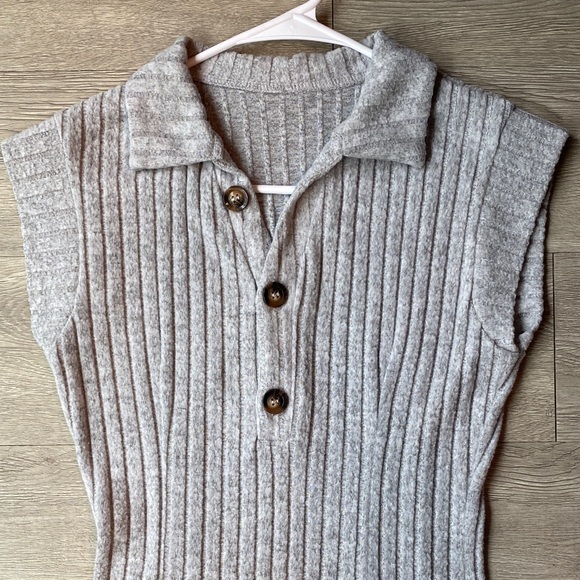 Gray Ribbed Knit Dress - Picture 4 of 4